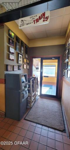 2909 S Washington Street, Grand Forks, ND 58201