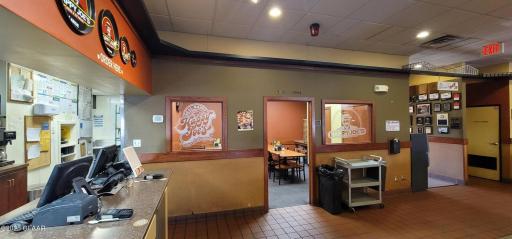2909 S Washington Street, Grand Forks, ND 58201
