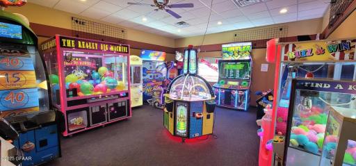 2909 S Washington Street, Grand Forks, ND 58201