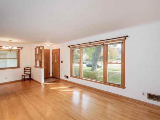 1595 Chamber Street, Saint Paul, MN 55106