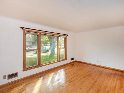 1595 Chamber Street, Saint Paul, MN 55106