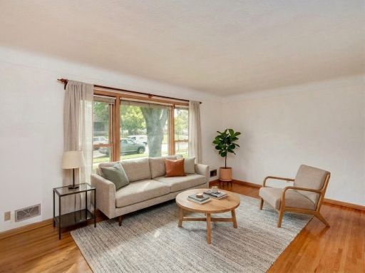 1595 Chamber Street, Saint Paul, MN 55106