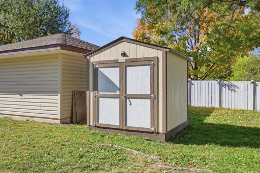 7208 Hartkopf Lane, Brooklyn Park, MN 55428