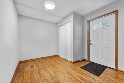 800 Crystal Lake Road E, Burnsville, MN 55306