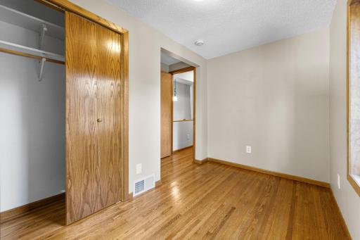 800 Crystal Lake Road E, Burnsville, MN 55306