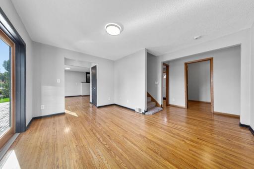 800 Crystal Lake Road E, Burnsville, MN 55306