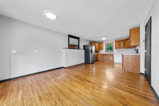 800 Crystal Lake Road E, Burnsville, MN 55306