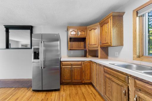 800 Crystal Lake Road E, Burnsville, MN 55306