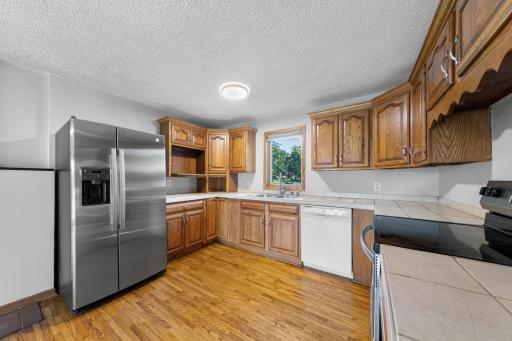 800 Crystal Lake Road E, Burnsville, MN 55306