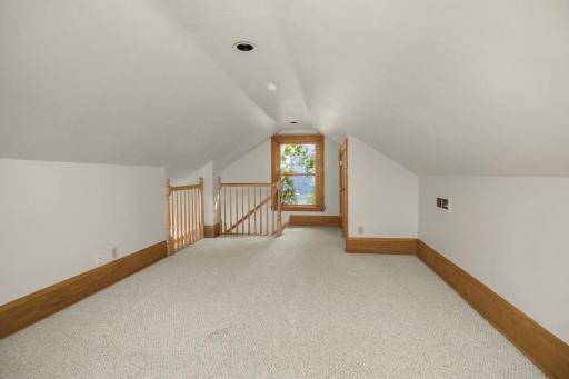 23 W 45th Street, Minneapolis, MN 55419