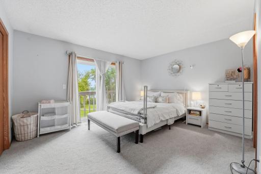 3040 Shields Drive, 104, Eagan, MN 55121