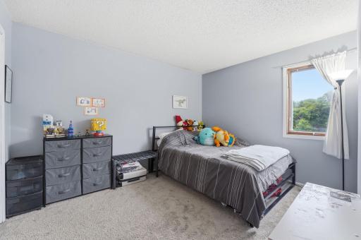 3040 Shields Drive, 104, Eagan, MN 55121