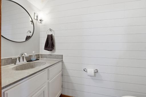 3040 Shields Drive, 104, Eagan, MN 55121