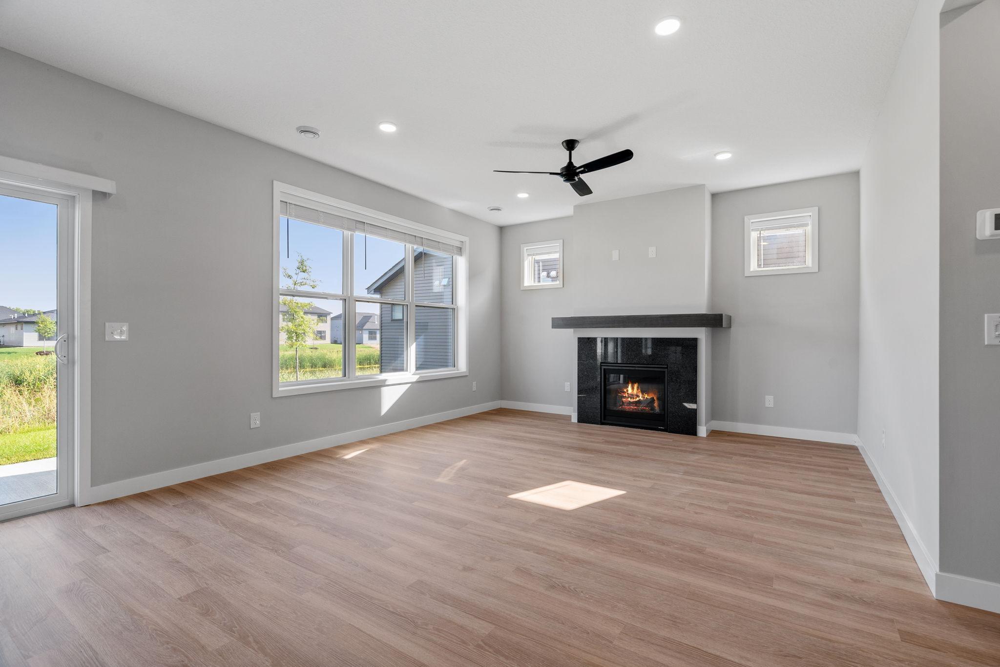 Empire Livingroom with fireplace
