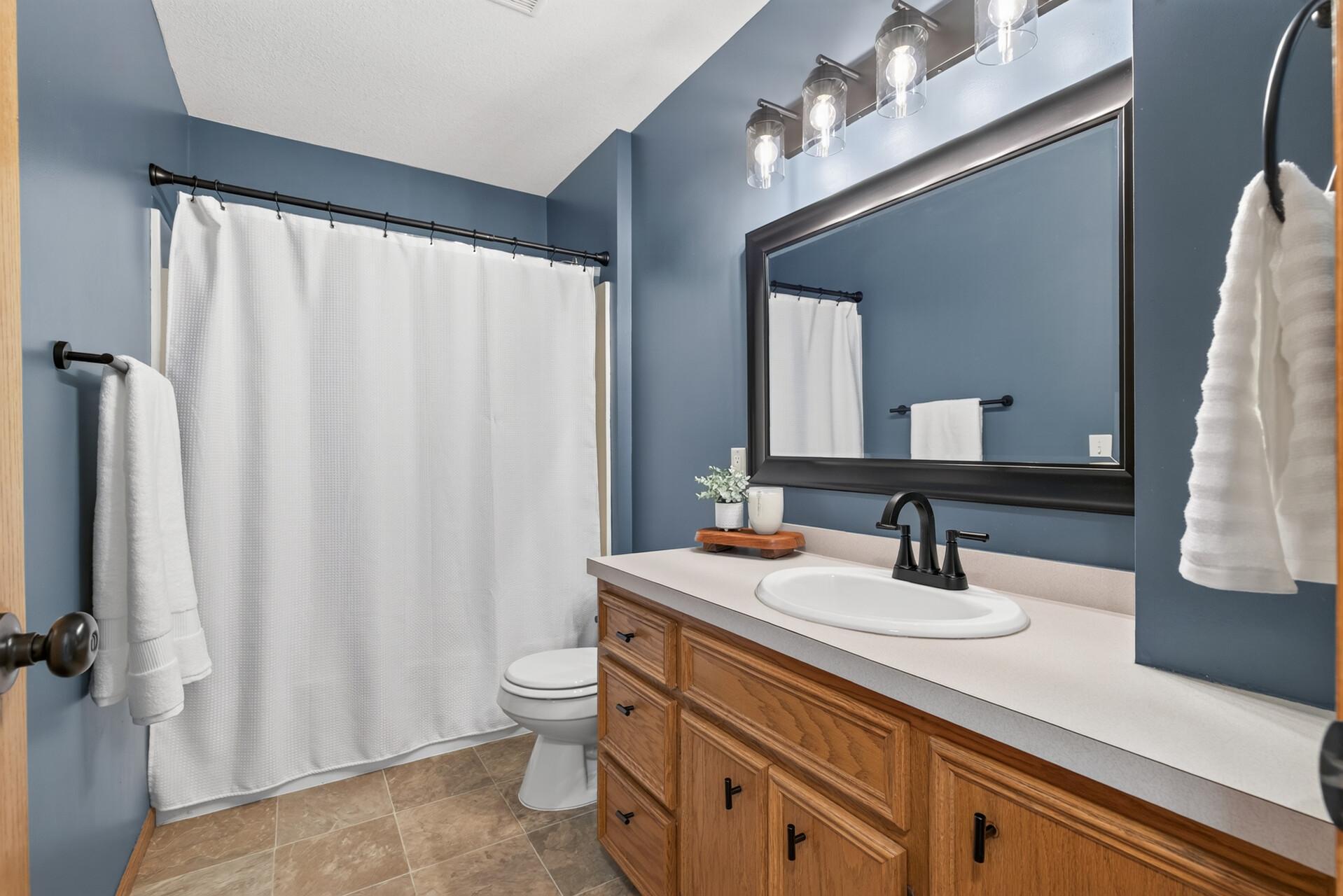 Main Floor bath