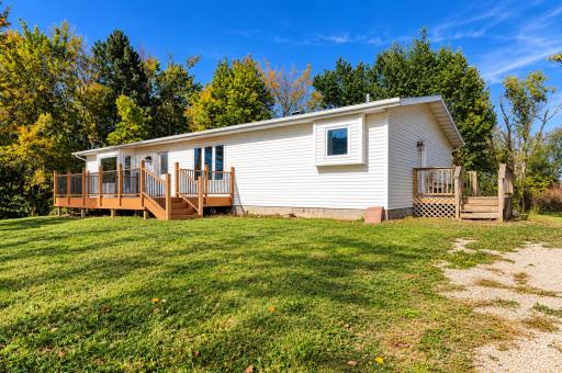 10097 72nd Avenue SW, Ellendale, MN 56026