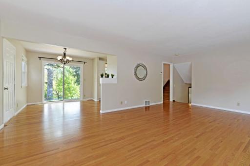 8644 Poplar Bridge Curve, Bloomington, MN 55437