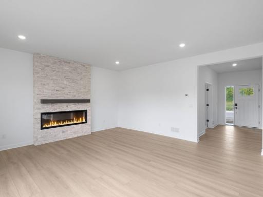 1677 Hadley Hills Drive NE, Rochester, MN 55906