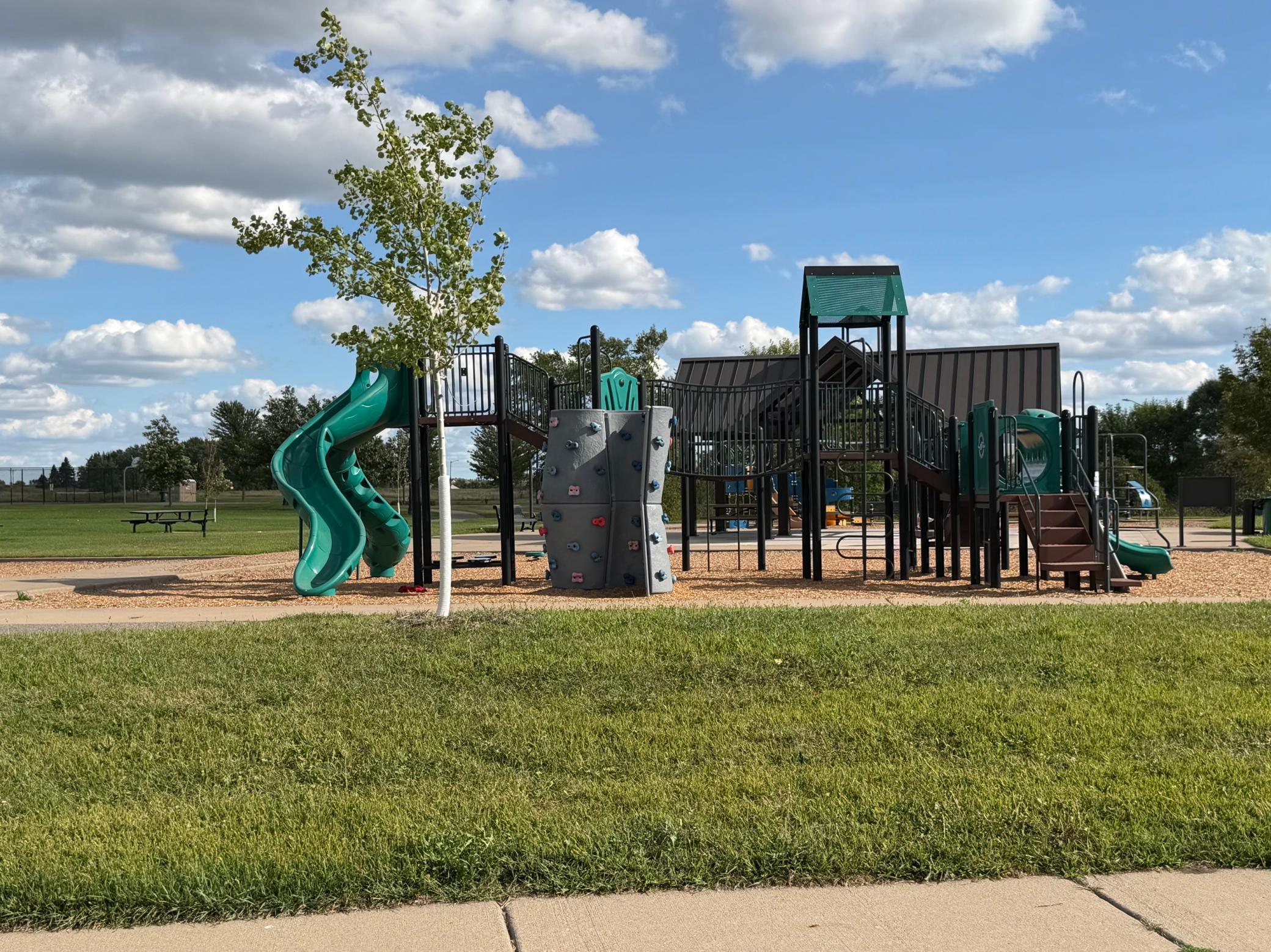 Home is steps away from nearby Kittredge Crossings Park features Basketball and Tennis Courts, Playgrounds, and a Pavilion!