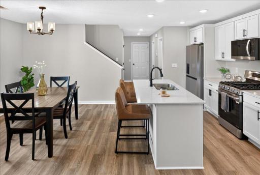 7077 Kittredge Lane NE, Albertville, MN 55301