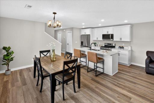 7077 Kittredge Lane NE, Albertville, MN 55301