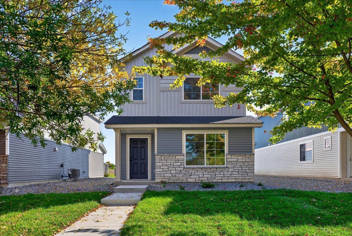 7077 Kittredge Lane NE