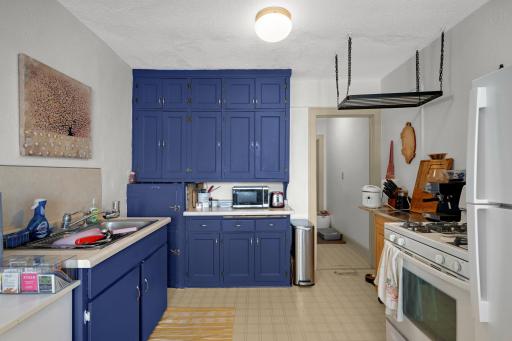 1171 Selby Avenue, Saint Paul, MN 55104