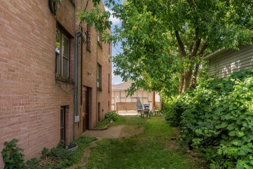 1171 Selby Avenue, Saint Paul, MN 55104