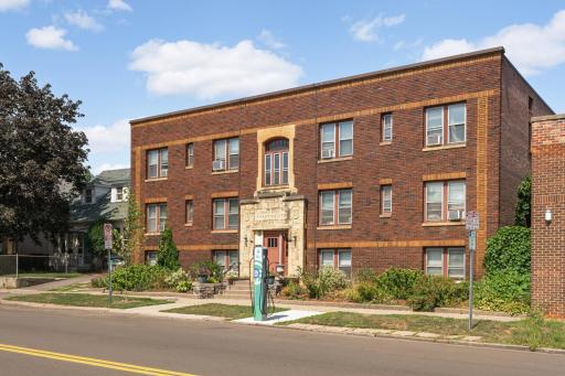 1171 Selby Avenue, Saint Paul, MN 55104