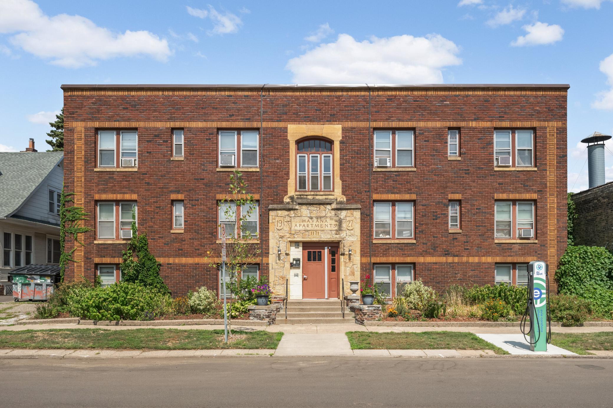 Property photo for 1171 Selby Avenue, Saint Paul, MN 55104
