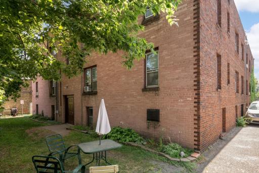 1171 Selby Avenue, Saint Paul, MN 55104