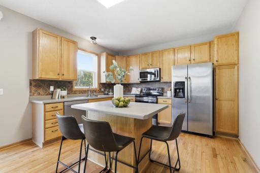 17994 89th Place N, Maple Grove, MN 55311
