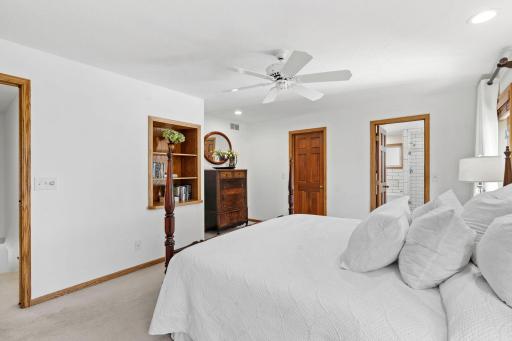 4202 Willow Wood Drive, Vadnais Heights, MN 55127