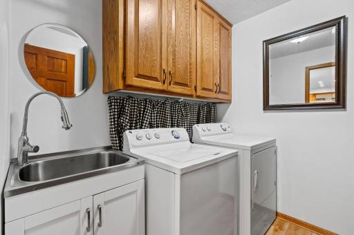 4202 Willow Wood Drive, Vadnais Heights, MN 55127
