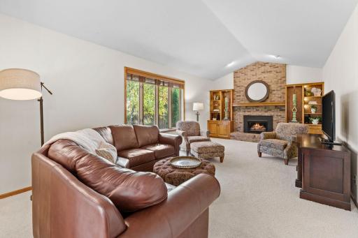 4202 Willow Wood Drive, Vadnais Heights, MN 55127