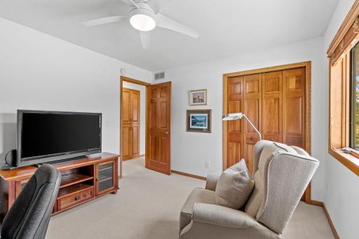 4202 Willow Wood Drive, Vadnais Heights, MN 55127