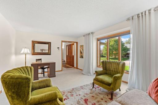 4202 Willow Wood Drive, Vadnais Heights, MN 55127