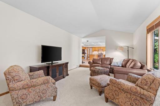 4202 Willow Wood Drive, Vadnais Heights, MN 55127