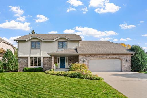 4202 Willow Wood Drive, Vadnais Heights, MN 55127