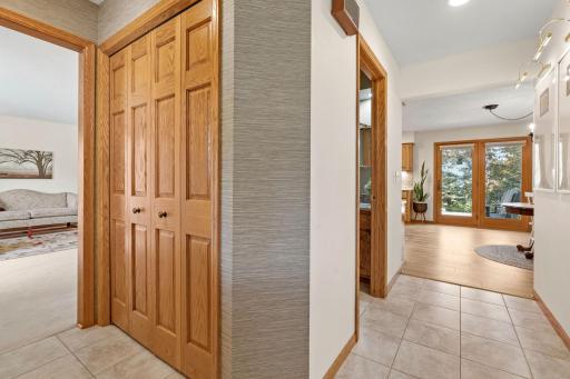 4202 Willow Wood Drive, Vadnais Heights, MN 55127