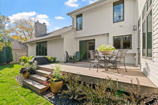 4202 Willow Wood Drive, Vadnais Heights, MN 55127