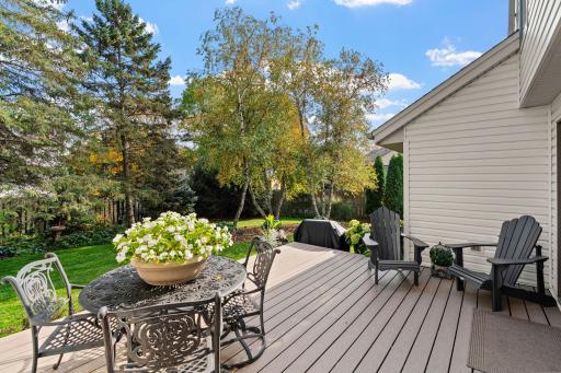 4202 Willow Wood Drive, Vadnais Heights, MN 55127