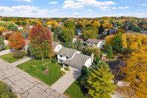 4202 Willow Wood Drive, Vadnais Heights, MN 55127