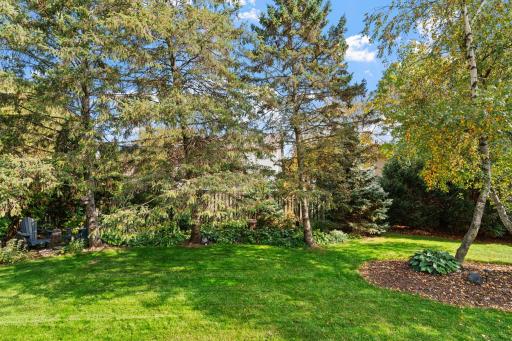 4202 Willow Wood Drive, Vadnais Heights, MN 55127