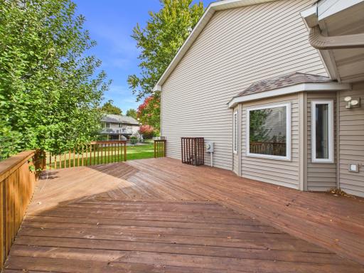 1083 98th Avenue NE, Blaine, MN 55434