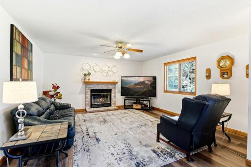 16410 43rd Avenue N, Plymouth, MN 55446