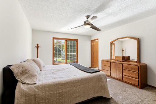 16410 43rd Avenue N, Plymouth, MN 55446