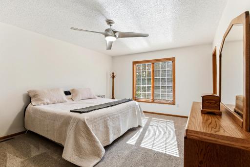 16410 43rd Avenue N, Plymouth, MN 55446
