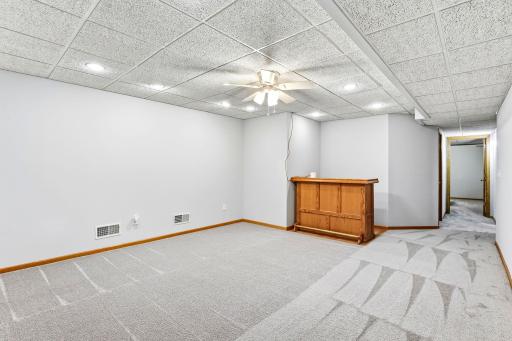 16410 43rd Avenue N, Plymouth, MN 55446