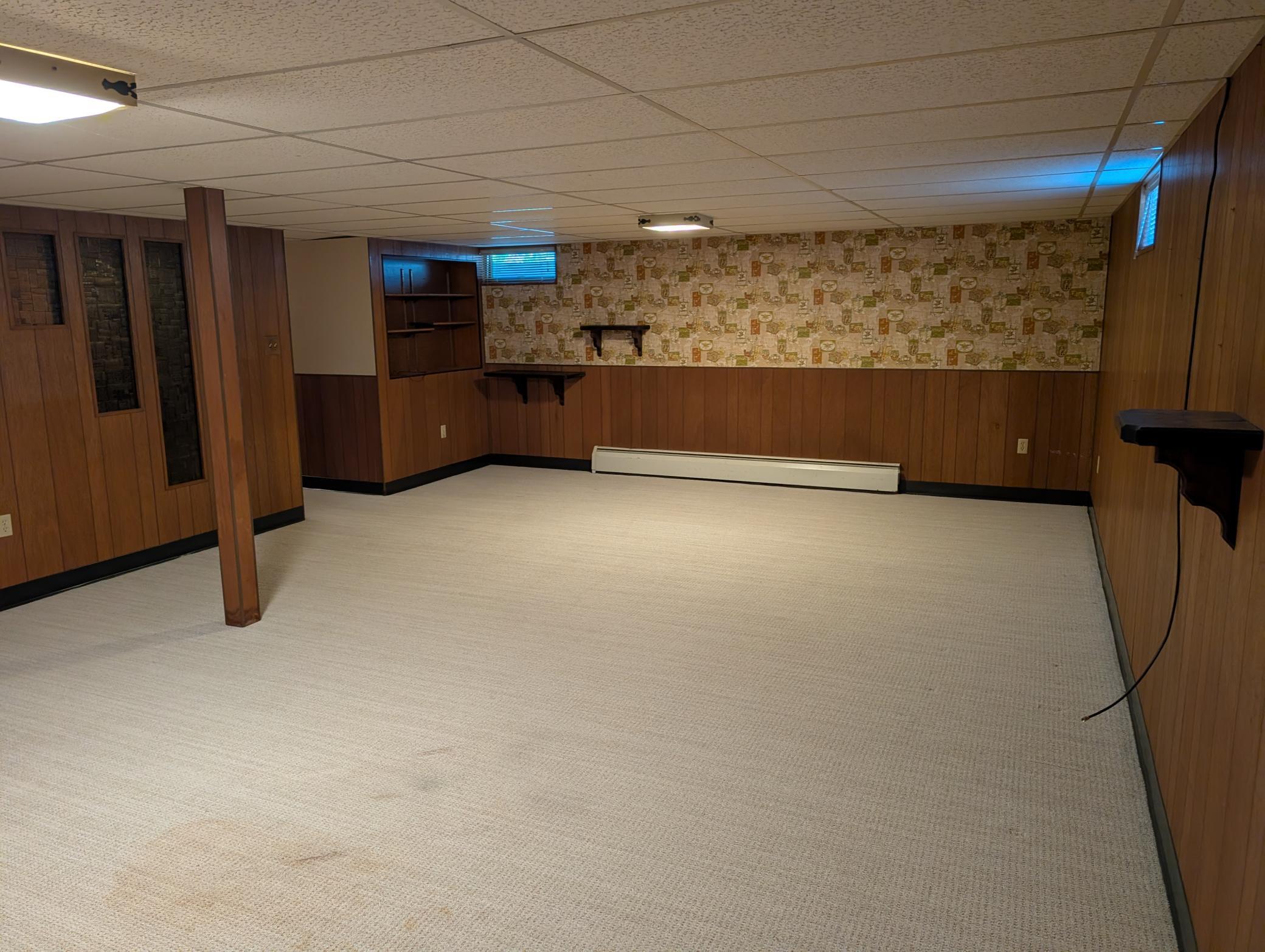 Spacious Family Room